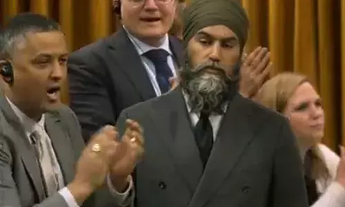 ਕੈਨੇਡਾ : 250-250 ਡਾਲਰ ਵੰਡਣ ਦਾ ਮਸਲਾ ਉਲਝਿਆ