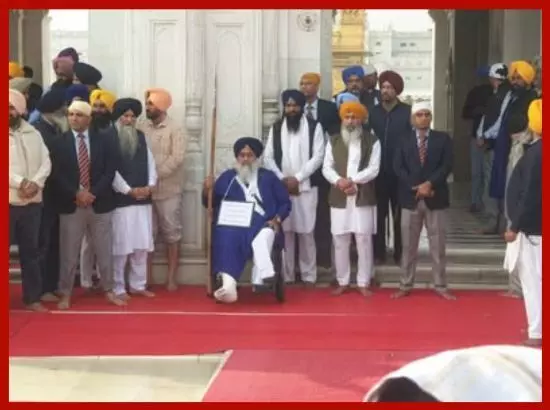 ਸੁਖਬੀਰ ਸਿੰਘ ਬਾਦਲ ਸਜ਼ਾ ਭੁਗਤਨ ਪਹਿਲੇ ਦਿਨ ਪਹੁੰਚੇ ਸ੍ਰੀ ਅਕਾਲ ਤਖ਼ਤ ਸੁਖਬੀਰ ਸਿੰਘ ਬਾਦਲ ਸਜ਼ਾ ਭੁਗਤਨ ਪਹਿਲੇ ਦਿਨ ਪਹੁੰਚੇ ਸ੍ਰੀ ਅਕਾਲ ਤਖ਼ਤ