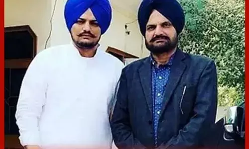 ਮੂਸੇਵਾਲਾ ਤੇ ਅਪਮਾਨਜਨਕ ਕਿਤਾਬ ਲਿਖਣ ਤੇ ਮਾਮਲਾ ਦਰਜ, ਚੋਰੀ ਦਾ ਵੀ ਦੋਸ਼