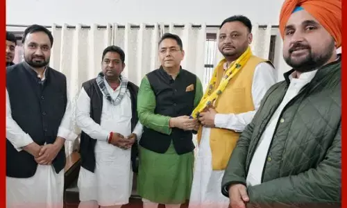 ਦੋ ਵਾਰ ਕੌਂਸਲਰ ਤੇ ਜ਼ਿਲ੍ਹਾ ਪ੍ਰਧਾਨ ਗੁਰਮੀਤ ਸਿੰਘ ‘ਆਪ’ ਵਿੱਚ ਸ਼ਾਮਲ