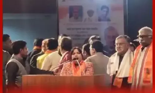 ਈਸ਼ਵਰ-ਅੱਲ੍ਹਾ ਤੇਰੋ ਨਾਮ ਗੀਤ ਤੇ ਹੰਗਾਮਾ: ਕੀ ਹੈ ਕਹਾਣੀ ?