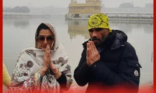 ਬੋਲੀਵੁੱਡ ਅਦਾਕਾਰ ਸੁਨੀਲ ਸ਼ੈੱਟੀ ਹੋਏ ਸੱਚਖੰਡ ਸ਼੍ਰੀ ਦਰਬਾਰ ਸਾਹਿਬ ਨਤਮਸਤਕ