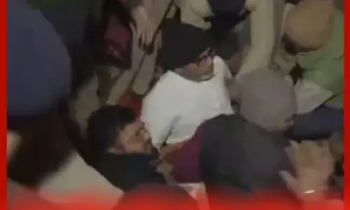 ਭੁੱਖ ਹੜਤਾਲ ਤੇ ਬੈਠੇ ਪ੍ਰਸ਼ਾਤ ਕਿਸ਼ੋਰ ਨੂੰ ਚੁੱਕਿਆ ਪੁਲਿਸ ਨੇ