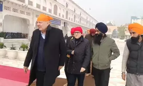 ਅਰਜਨਟੀਨਾ ਅਤੇ ਉਰੁਗੁਏ ਦੇ ਅੰਬੈਸਡਰ ਦਰਬਾਰ ਸਾਹਿਬ ਨਤਮਸਤਕ ਹੋਏ