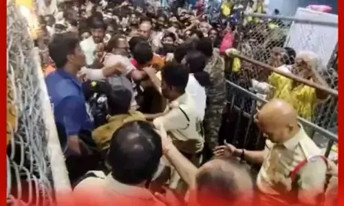 ਤਿਰੂਪਤੀ ਮੰਦਰ ਚ ਮਚੀ ਭਗਦੜ, 6 ਦੀ ਮੌਤ, ਕੀ ਹੈ ਹਾਦਸੇ ਦੀ ਪੂਰੀ ਕਹਾਣੀ ?