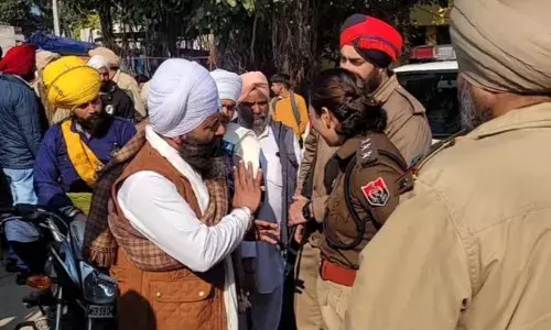 ਮੜੀਆਂ ਚ ਸ੍ਰੀ ਗੁਰੂ ਗ੍ਰੰਥ ਸਾਹਿਬ ਜੀ ਦਾ ਪ੍ਰਕਾਸ਼ ਕੀਤੇ ਜਾਣ ਕਾਰਨ ਭਖਿਆ ਮਾਮਲਾ