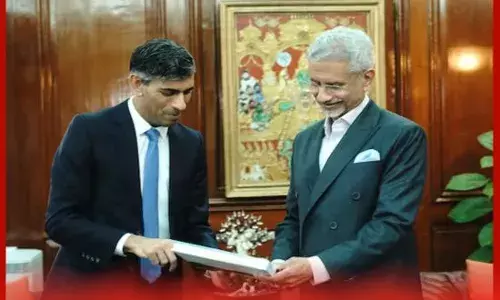 ਐਸ ਜੈਸ਼ੰਕਰ ਨੇ ਯੂਕੇ ਦੇ ਸਾਬਕਾ ਪ੍ਰਧਾਨ ਮੰਤਰੀ ਰਿਸ਼ੀ ਸੁਨਕ ਨਾਲ ਮੁਲਾਕਾਤ ਕੀਤੀ