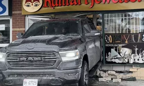 ਕੈਨੇਡਾ: ਬਰੈਂਪਟਨ ਦੇ ਇੱਕ ਹੋਰ ਜਵੈਲਰੀ ਸਟੋਰ ਤੇ ਡਕੈਤੀ ਦੀ ਕੋਸ਼ਿਸ਼