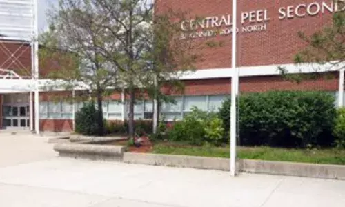 ਬਰੈਂਪਟਨ ਦੇ ਸਕੂਲ ਵਿਚੋਂ ਗ੍ਰਿਫ਼ਤਾਰ ਕੀਤੇ 2 ਕਾਰ ਚੋਰ