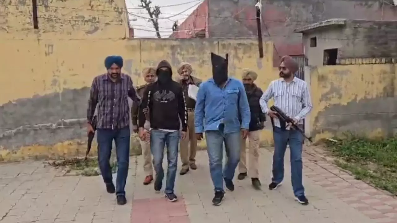 ਪੁਲਿਸ ਨੇ BMW ’ਚ ਘੁੰਮਦਾ ਵੱਡਾ ਗੈਂਗਸਟਰ ਕੀਤਾ ਕਾਬੂ