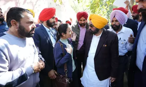 ਭ੍ਰਿਸ਼ਟ ਅਫਸਰਾਂ ਅੱਗੇ ਝੁਕਾਂਗੇ ਨਹੀਂ : ਮੁੱਖ ਮੰਤਰੀ