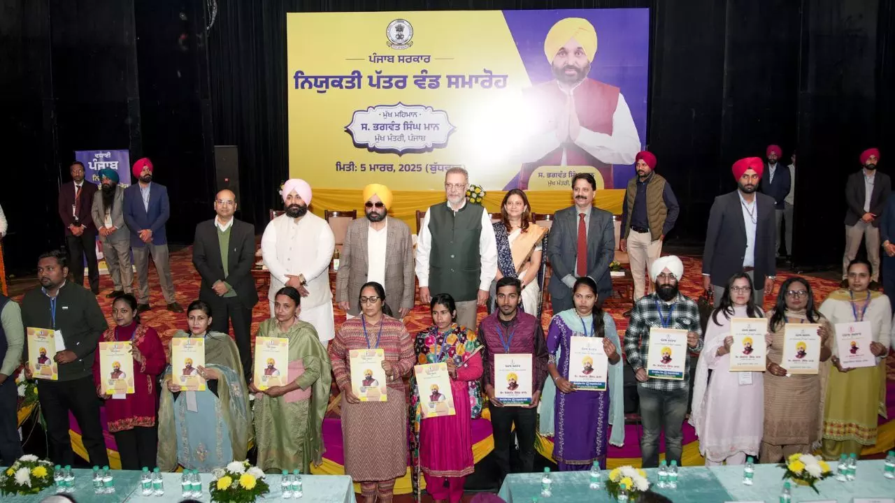 ਨੌਜਵਾਨਾਂ ਨੂੰ 50 ਹਜ਼ਾਰ ਹੋਰ ਸਰਕਾਰੀ ਨੌਕਰੀਆਂ ਦਿੱਤੀਆਂ ਜਾਣਗੀਆਂ : ਮੁੱਖ ਮੰਤਰੀ