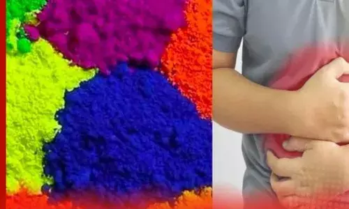 ਹੋਲੀ : ਜੇਕਰ ਤੁਸੀਂ ਗਲਤੀ ਨਾਲ ਗੁਲਾਲ ਨਿਗਲ ਲੈਂਦੇ ਹੋ ਤਾਂ ਕੀ ਕਰਨਾ ਚਾਹੀਦਾ ਹੈ?