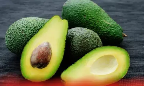 ਕੋਲੈਸਟ੍ਰੋਲ ਨੂੰ ਘਟਾਉਣ ਲਈ ਐਵੋਕਾਡੋ ਦੇ ਫਾਇਦੇ