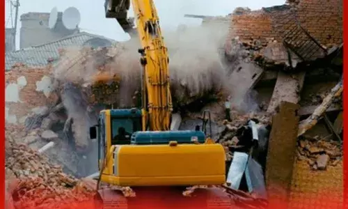 ਗੁਜਰਾਤ : ਲੋਕਾਂ ਨੇ ਸ਼ੱਕ ਦੇ ਆਧਾਰ ਤੇ 6 ਲੋਕਾਂ ਦੇ ਘਰਾਂ ਤੇ ਚਲਾਇਆ ਬੁਲਡੋਜ਼ਰ