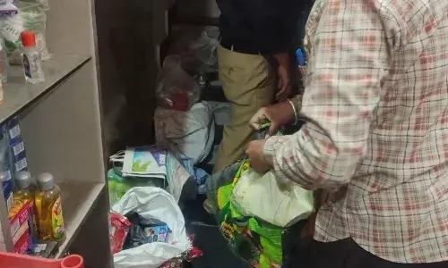 ਸ਼ਰੇਆਮ ਵਿਕ ਰਿਹਾ ਸੀ ਬੈਨ ਸਮਾਨ, ਮੌਕੇ ਤੇ ਪੁੱਜੀ ਸਿਹਤ ਵਿਭਾਗ ਦੀ ਟੀਮ