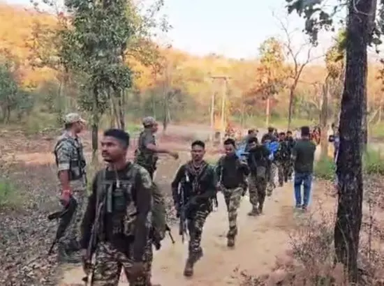 ਤੜਕੇ ਸੁਰੱਖਿਆ ਬਲਾਂ ਅਤੇ ਨਕਸਲੀਆਂ ਵਿਚਕਾਰ ਮੁਕਾਬਲਾ