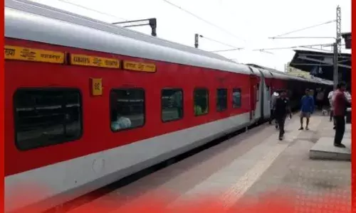 ਬੰਗਲੌਰ ਅਸਾਮ ਕਾਮਾਖਿਆ ਐਕਸਪ੍ਰੈਸ ਹਾਦਸੇ ਦਾ ਸ਼ਿਕਾਰ