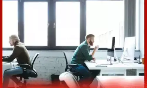 ਦਿਨ ਭਰ ਡੈਸਕ ਤੇ ਬੈਠੇ ਰਹਿੰਦੇ ਹੋ? ਇਹ 3 ਸਾਦੀਆਂ ਆਦਤਾਂ ਨਾਲ ਬਣੋ ਫਿੱਟ ਦਿਨ ਭਰ ਡੈਸਕ ਤੇ ਬੈਠੇ ਰਹਿੰਦੇ ਹੋ? ਇਹ 3 ਸਾਦੀਆਂ ਆਦਤਾਂ ਨਾਲ ਬਣੋ ਫਿੱਟ