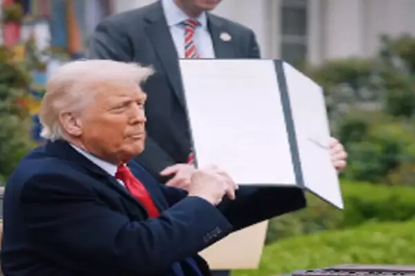 ਟਰੰਪ ਦੇ ਰਾਹ ’ਚ ਅੜਿੱਕਾ ਬਣ ਰਹੇ ਜੱਜ ਖੁੱਡੇ ਲਾਈਨ ਲਾਏ