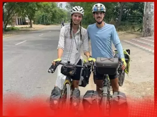 ਫਰਾਂਸ ਤੋਂ ਸਾਈਕਲ ਰਾਹੀਂ ਪੰਜਾਬ ਪਹੁੰਚਿਆ ਜੋੜਾ