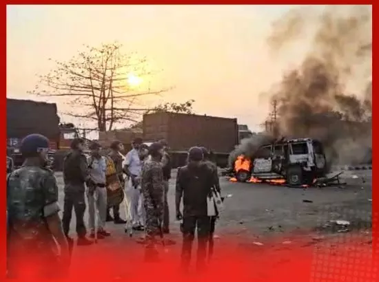 ਪੱਛਮੀ ਬੰਗਾਲ ਦੇ ਧੂਲੀਆਣ ਚ ਤਣਾਅਪੂਰਨ ਹਾਲਾਤ ਪੱਛਮੀ ਬੰਗਾਲ ਦੇ ਧੂਲੀਆਣ ਚ ਤਣਾਅਪੂਰਨ ਹਾਲਾਤ