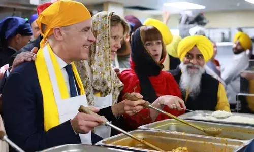 ਲੰਗਰ ਦੀ ਸੇਵਾ ਕਰਨ ਪੁੱਜੇ ਕੈਨੇਡਾ ਦੇ ਪ੍ਰਧਾਨ ਮੰਤਰੀ