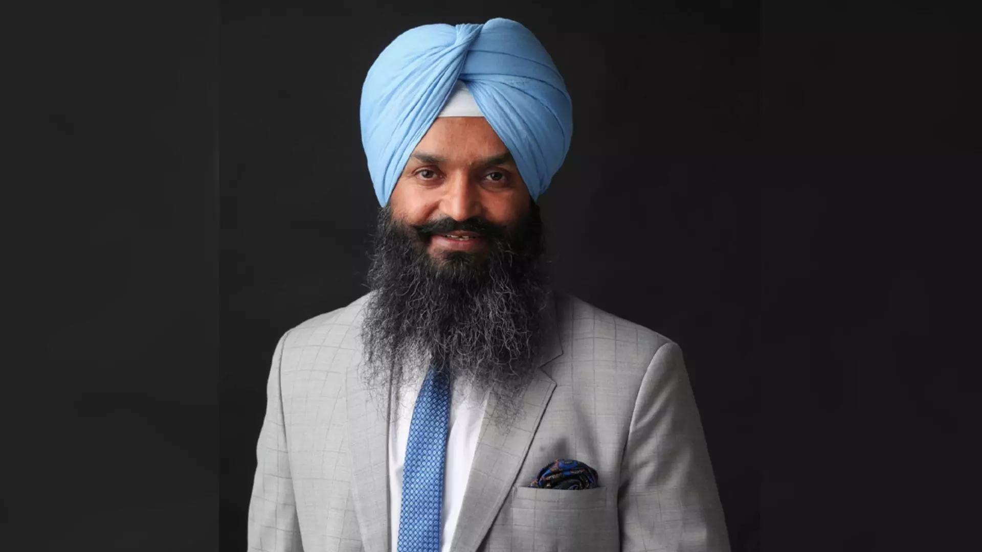 ਕੈਨੇਡਾ ਫੈਡਰਲ ਚੋਣਾਂ : ਰਾਜਵੀਰ ਸਿੰਘ ਢਿੱਲੋਂ ਨੇ ਚੋਣ ਮੁਹਿੰਮ ਨੂੰ ਮਘਾਇਆ ਕੈਨੇਡਾ ਫੈਡਰਲ ਚੋਣਾਂ : ਰਾਜਵੀਰ ਸਿੰਘ ਢਿੱਲੋਂ ਨੇ ਚੋਣ ਮੁਹਿੰਮ ਨੂੰ ਮਘਾਇਆ