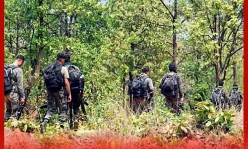 ਛੱਤੀਸਗੜ੍ਹ: ਬਸਤਰ ਦੇ ਜੰਗਲਾਂ ਵਿੱਚ ਘਿਰ ਗਏ 1000 ਨਕਸਲੀ