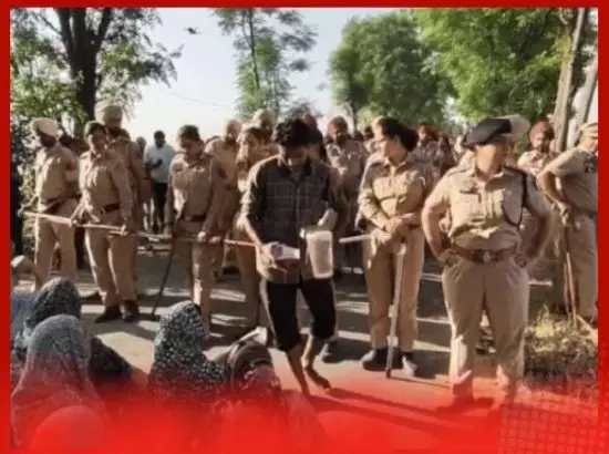 ਲੁਧਿਆਣਾ : ਪੁਲਿਸ ਅਤੇ ਪਿੰਡ ਵਾਸੀ ਆਹਮੋ-ਸਾਹਮਣੇ