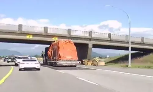 ਬੀ.ਸੀ. ’ਚ 2 ਟਰੱਕ ਡਰਾਈਵਰਾਂ ਦੀ ਲਾਪ੍ਰਵਾਹੀ, ਖੱਜਲ ਖੁਆਰ ਹੋਏ ਹਜ਼ਾਰਾਂ ਲੋਕ