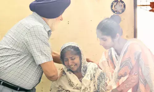 ਮਾਰੇ ਗਏ ਪ੍ਰਦੀਪ ਦੇ ਮਾਪਿਆਂ ਦੇ ਪਰਿਵਾਰ ਦੀ ਡਾ ਉਬਰਾਏ ਨੇ ਫੜੀ ਬਾਂਹ