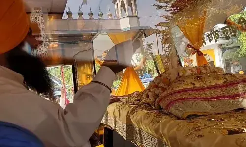 ਸੰਗਤਾਂ ਦੇ ਸਹਿਯੋਗ ਨਾਲ ਬਣਾਈ 1 ਮਿਲੀਅਨ ਦੀ ਸੁੰਦਰ ਪਾਲਕੀ ਸਾਹਿਬ