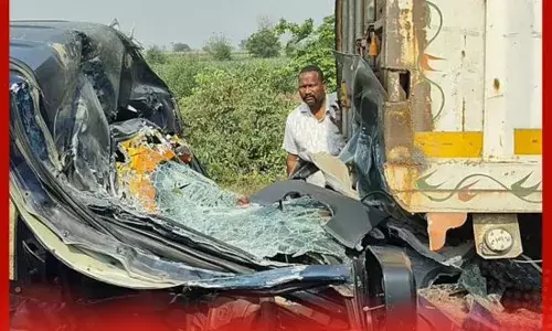 ਅਲੀਗੜ੍ਹ ਵਿੱਚ ਪੁਲਿਸ ਵੈਨ ਖੜ੍ਹੇ ਕੰਟੇਨਰ ਨਾਲ ਟਕਰਾਈ, 5 ਦੀ ਮੌਤ