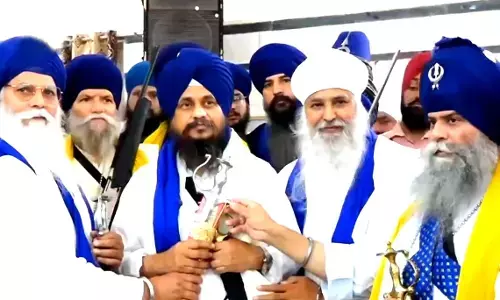 ਅਸੀਂ ਜੰਗ ਲਈ ਤਿਆਰ ਹਾਂ : ਬਾਬਾ ਬਲਬੀਰ ਸਿੰਘ ਅਸੀਂ ਜੰਗ ਲਈ ਤਿਆਰ ਹਾਂ : ਬਾਬਾ ਬਲਬੀਰ ਸਿੰਘ