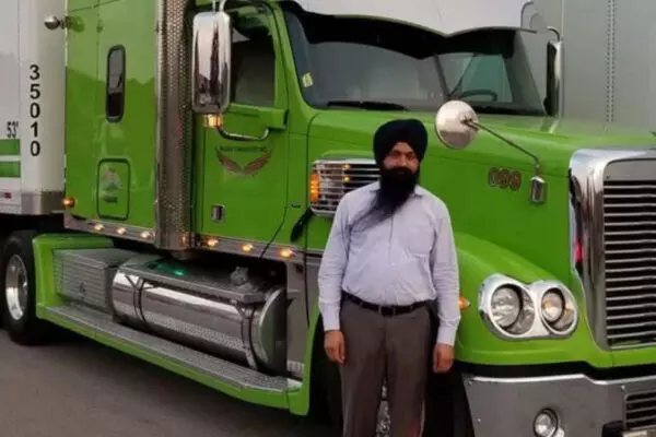 ਕੈਨੇਡਾ ਦੇ ਸਿੱਖ ਕਾਰੋਬਾਰੀ ਤੋਂ ਮੰਗੇ ਜਾ ਰਹੇ ਸਨ 5 ਲੱਖ ਡਾਲਰ ਕੈਨੇਡਾ ਦੇ ਸਿੱਖ ਕਾਰੋਬਾਰੀ ਤੋਂ ਮੰਗੇ ਜਾ ਰਹੇ ਸਨ 5 ਲੱਖ ਡਾਲਰ