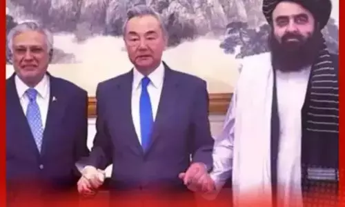ਪਾਕਿਸਤਾਨ ਗੁਆਂਢੀ ਦੇਸ਼ਾਂ ਚੀਨ ਅਤੇ ਅਫਗਾਨਿਸਤਾਨ ਨੂੰ ਲੁਭਾਉਣ ਦੀ ਕੋਸ਼ਿਸ਼ ਵਿਚ