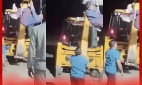 JCB ਤੇ ਉਲਟਾ ਲਟਕਾ ਕੇ ਵਿਅਕਤੀ ਦੀ ਕੁੱਟਮਾਰ, ਵੀਡੀਓ ਵਾਇਰਲ