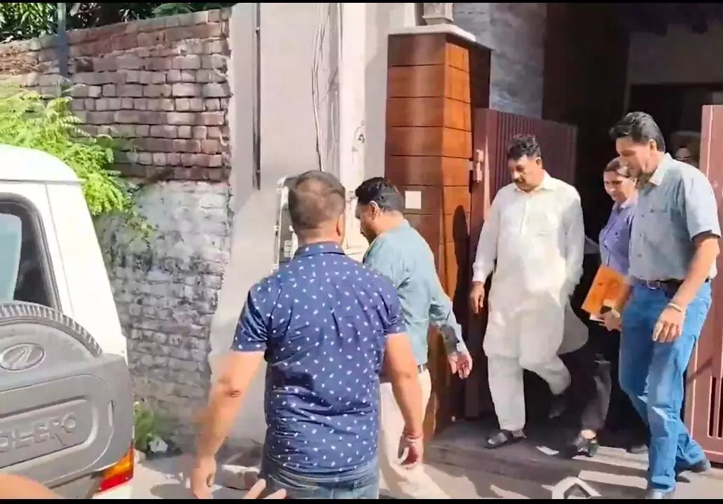 ਰਮਨ ਅਰੋੜਾ ਦੇ ਪੁੱਤ, ਕੁੜਮ ਅਤੇ ਇੱਕ ਸ਼ਖਸ਼ ਤੇ ਵੀ ਮਾਮਲਾ ਦਰਜ