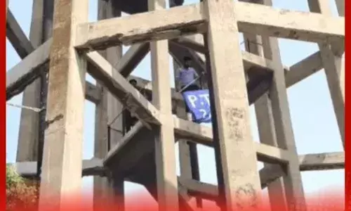 ਲੁਧਿਆਣਾ: ਭਰਤੀ ਪੋਰਟਲ ਨਾ ਖੁਲ੍ਹਣ ਕਾਰਨ ਅਧਿਆਪਕ ਟੈਂਕੀ ਤੇ ਚੜ੍ਹੇ