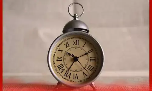 ਜੋ ਮਨੁੱਖ ਗੁਰੂ ਦੇ ਸਨਮੁਖ ਰਹਿੰਦਾ ਹੈ ਉਹ ਹੋਰ ਲੰਮੀ ਉਮਰ ਦੀਆਂ ਆਸਾਂ ਨਹੀਂ ਬਣਾਂਦਾ