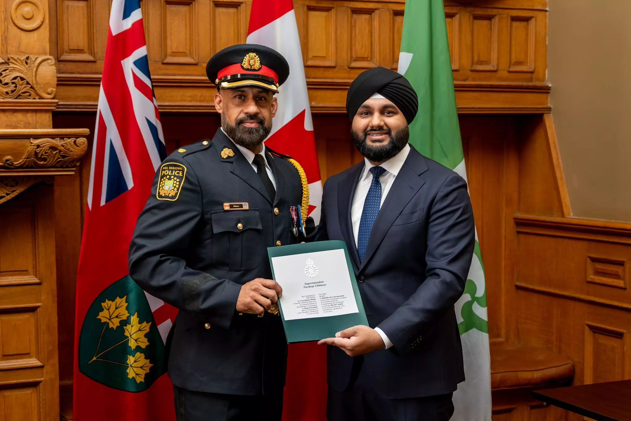 ਕੈਨੇਡਾ ਪੁਲਿਸ ਚ ਸ਼ਾਮਲ ਪੰਜਾਬੀ ਨਵਦੀਪ ਝਿੰਜ਼ਰ ਨੂੰ ਮਿਲਿਆ ਐਵਾਰਡ