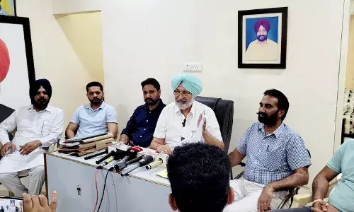 MLA ਕੁਲਵੰਤ ਸਿੰਘ ਵਲੋਂ 76 ਤੋਂ 80 ਸੈਕਟਰ ਦੇ ਅਲਾਟੀਆਂ ਨਾਲ ਕੀਤਾ ਜਾ ਰਿਹਾ ਧੋਖਾ - ਬਲਬੀਰ ਸਿੱਧੂ