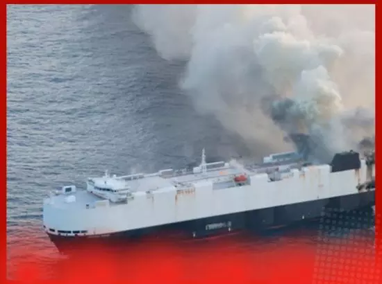 3,000 ਵਾਹਨਾਂ ਵਾਲਾ ਕਾਰਗੋ ਜਹਾਜ਼ ਪ੍ਰਸ਼ਾਂਤ ਮਹਾਸਾਗਰ ਵਿੱਚ ਡੁੱਬਿਆ