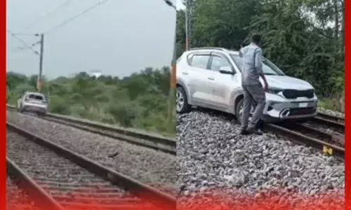 ਕਾਰ ਲੈ ਕੇ ਚੜ੍ਹ ਗਈ ਰੇਲਵੇ ਟਰੈਕ ਤੇ, 15 ਰੇਲਾਂ ਦੇ ਰੂਟ ਬਦਲਣੇ ਪਏ, ਕੀ ਸੀ ਕਾਰਨ