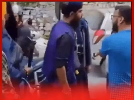 ਹੇਮਕੁੰਟ ਸਾਹਿਬ ਜਾ ਰਹੇ ਨਿਹੰਗਾਂ ਵਿਚਕਾਰ ਝੜਪ