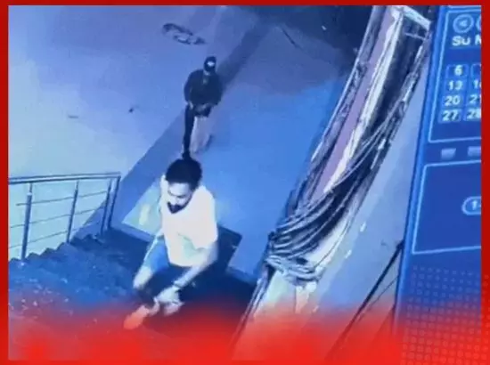 ਜਲੰਧਰ: ਆਰਟੀਆਈ ਕਾਰਕੁਨ ਤੇ ਜਿਮ ਬਾਹਰ ਹਮਲਾ, ਸੀਸੀਟੀਵੀ ਚ ਕੈਦ