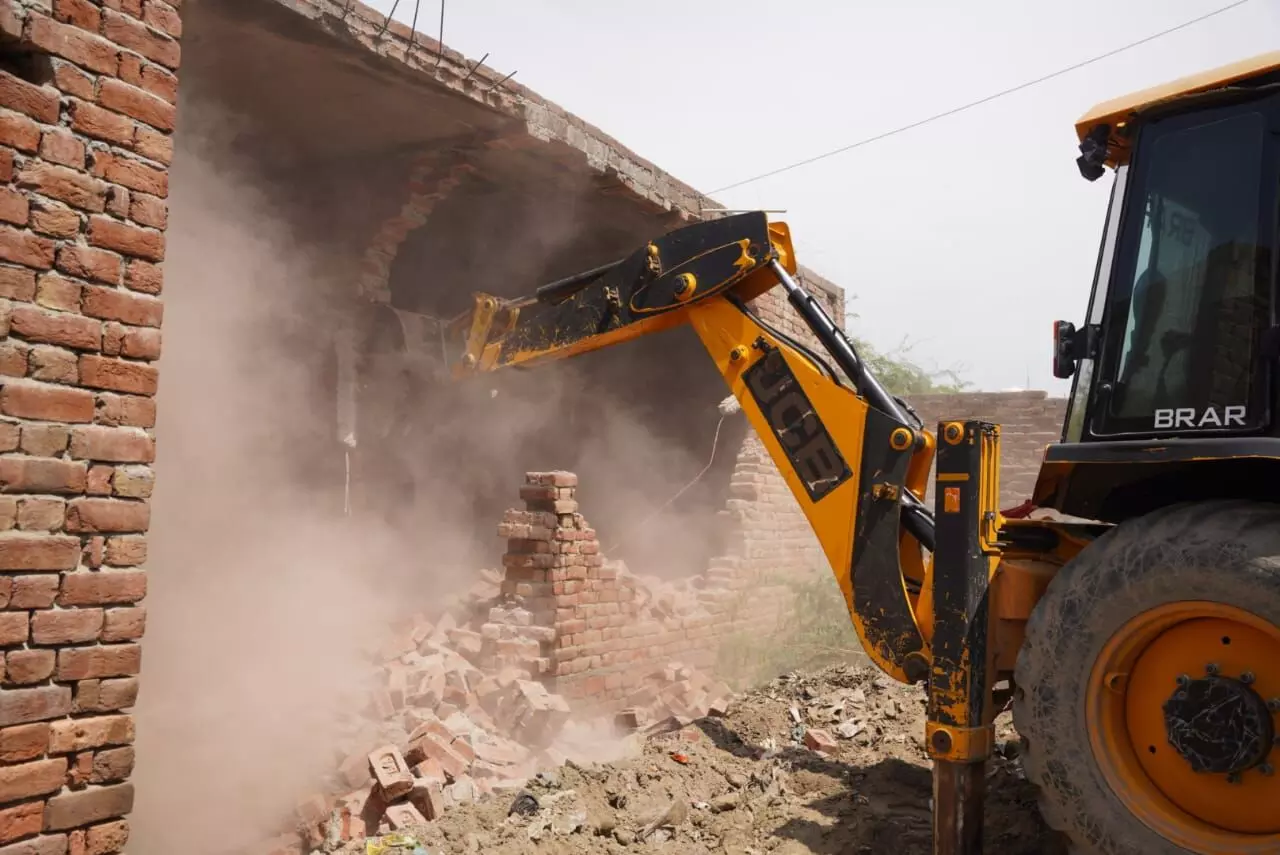 ਨਸ਼ਾ ਤਸਕਰਾਂ ਦੇ ਘਰਾਂ ਤੇ ਫਿਰ ਚੱਲਿਆ ਪੀਲਾ ਪੰਜਾ