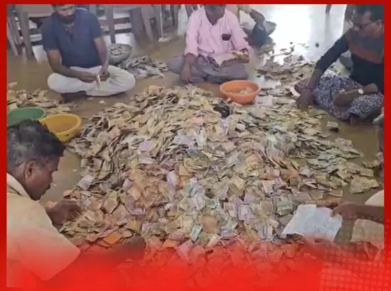 3.81 ਕਰੋੜ ਰੁਪਏ ਅਤੇ 42 ਲੱਖ ਰੁਪਏ ਤੋਂ ਵੱਧ ਦੇ ਸੋਨੇ ਅਤੇ ਚਾਂਦੀ ਦਾ ਭੰਡਾਰ