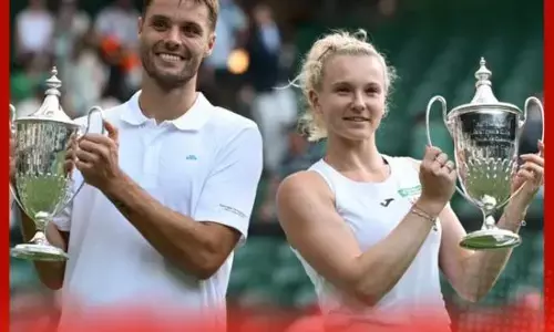 ਕੈਟਰੀਨਾ ਸਿਨੀਆਕੋਵਾ ਅਤੇ ਸੇਮ ਵਰਬੀਕ ਨੇ ਮਿਕਸਡ ਡਬਲਜ਼ ਦਾ ਖਿਤਾਬ ਜਿੱਤਿਆ